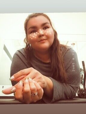 Meet your Posher, Lauren